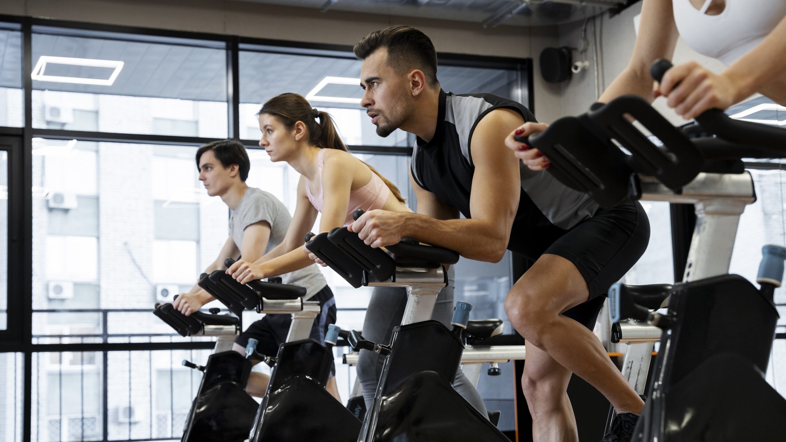 2026年10款飛輪推薦：新手入門款、家用平價款通通找的到！迪卡儂、輝葉評價- iGood 愛好物